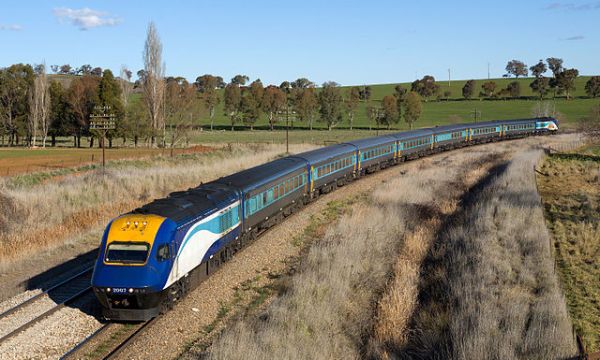 Like the InterCity 125s, the Australian XPTs are still going strong. Here's one in 2015. Photo by Kabelleger / David Gubler [CC BY-SA 4.0], via Wikimedia Commons